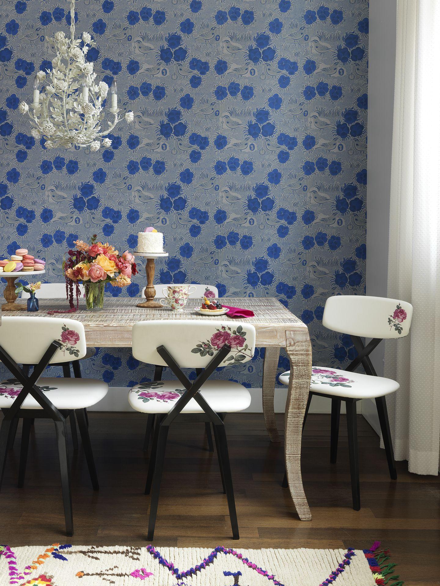 1440x1919 Eye Catching Dining Rooms With Floral Wallpaper To Use Floral Wallpaper