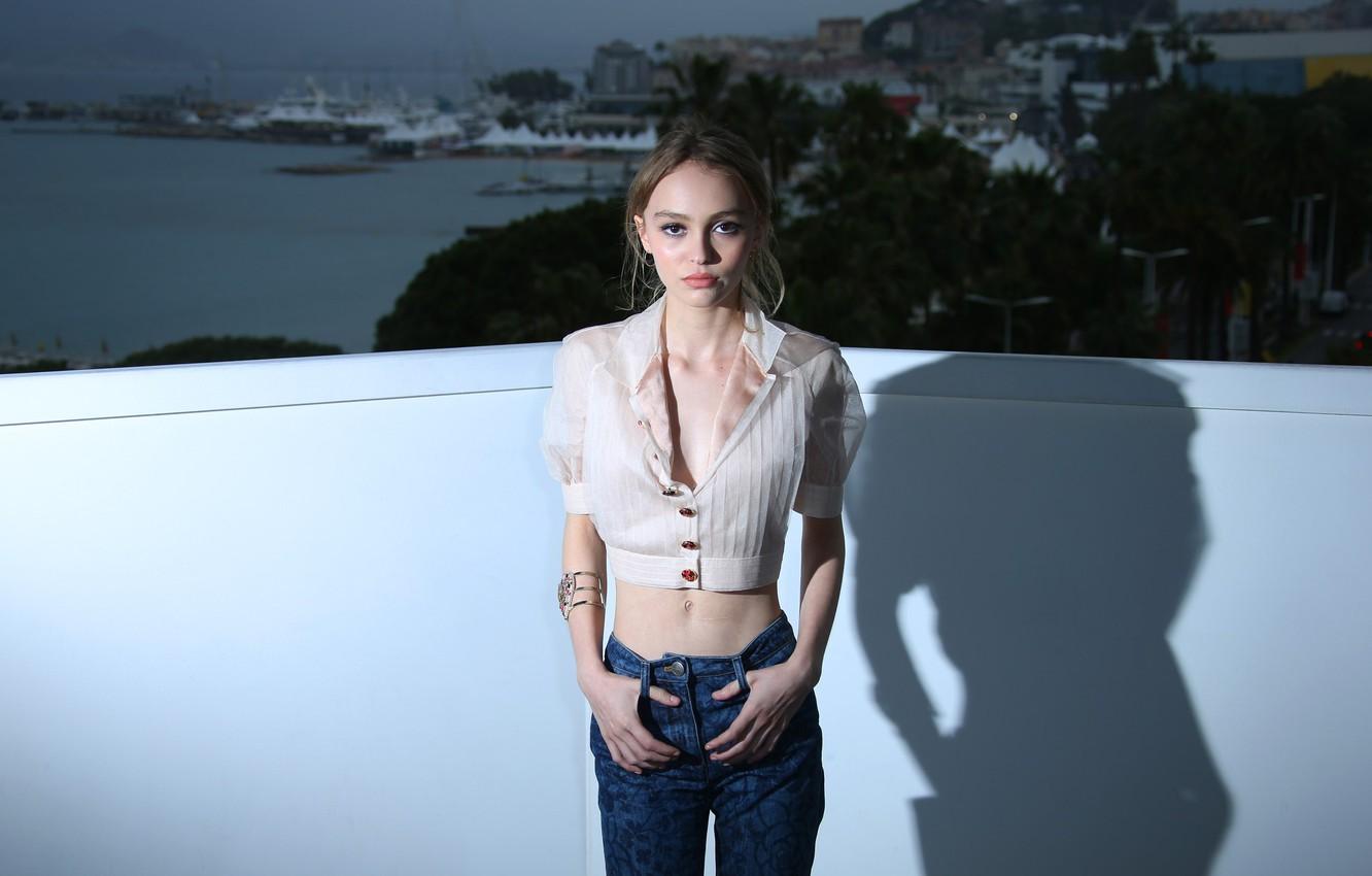 1332x850 Wallpaper Look, Girl, Sweetheart, Model, Jeans, Actress, Blouse, Beautiful, Brown Eyed, Lily Rose Depp, Lily Rose Depp Image For Desktop, Section девушки