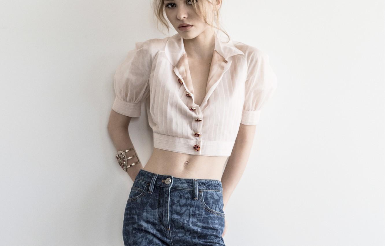 1332x850 Wallpaper Look, Girl, Wall, Sweetheart, Jeans, Actress, Blonde, Blouse, Beautiful, Lily Rose Melody Depp, Lily Rose Melody Depp Image For Desktop, Section девушки