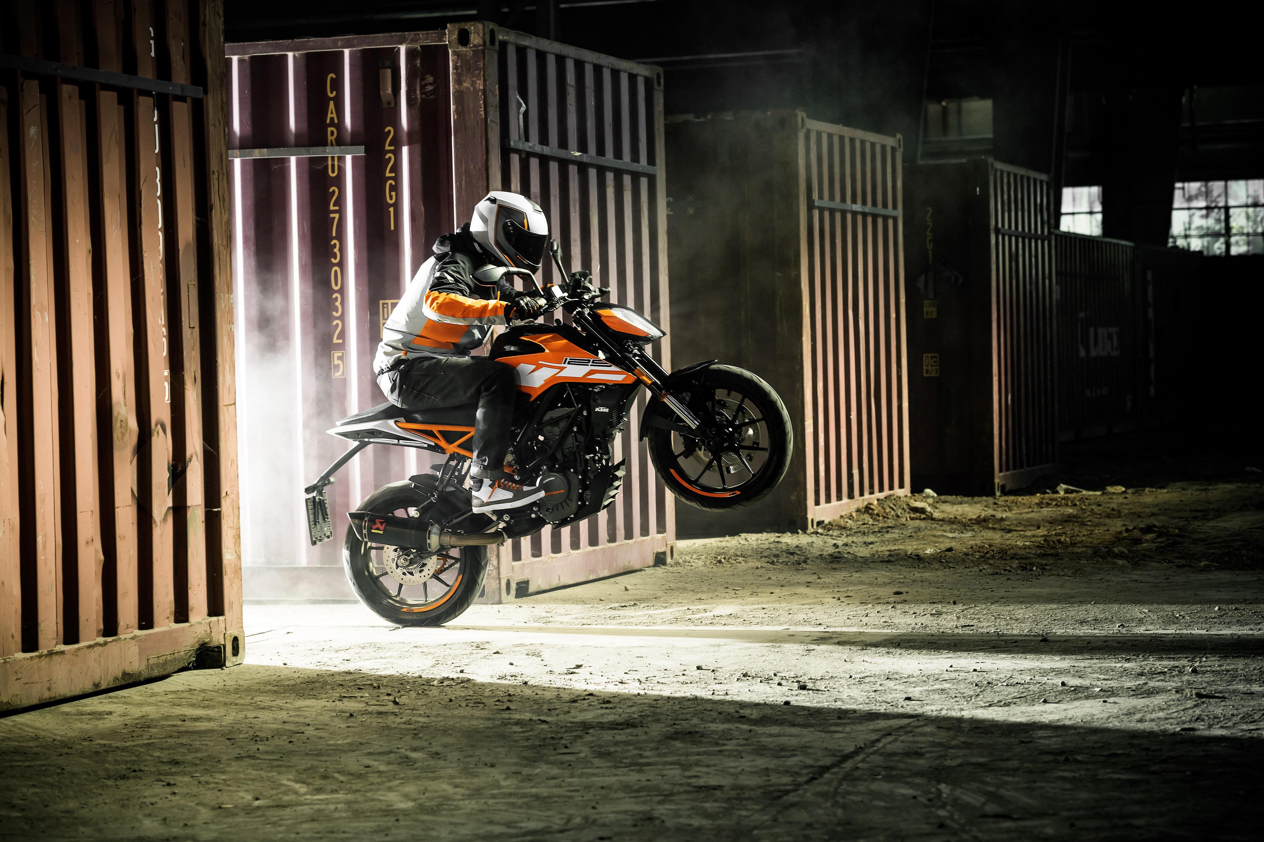4096x2730 KTM 4k Ultra HD Wallpaper