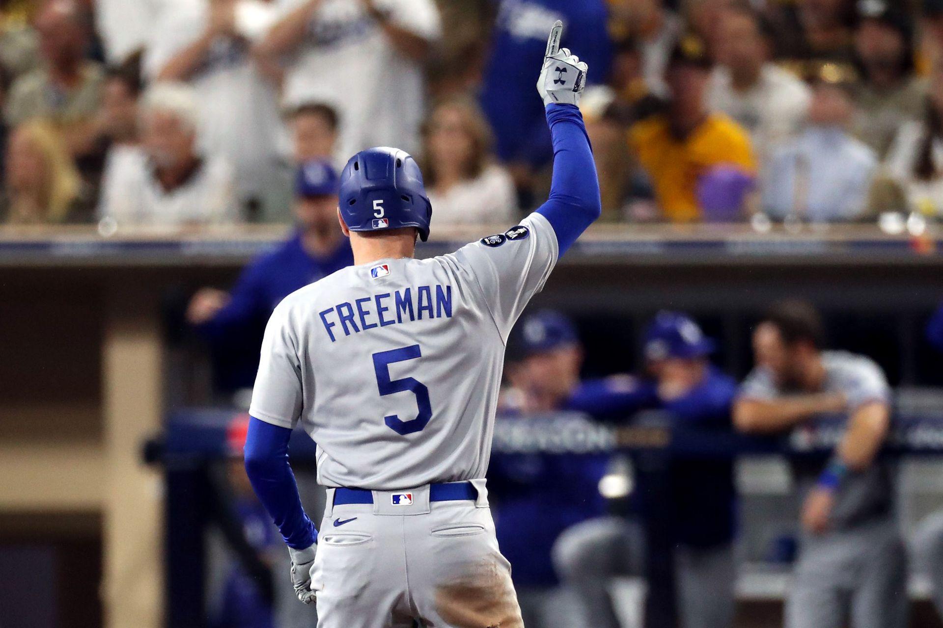 1920x1280 So glad that clown lost, Freddie Freeman? More like Freddie's a fraud, man Twitter roasts Dodgers star Freddie Freeman when his new team is eliminated from the playoffs just 4