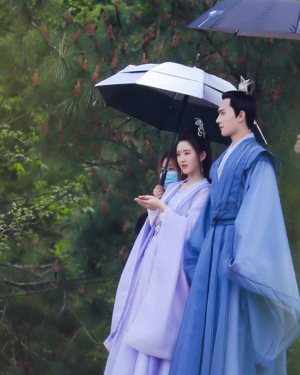 958x1197 Yangnel Yang And Zhao Lusi From The Shoot Of The Drama Who Rules The World Who Gets The World