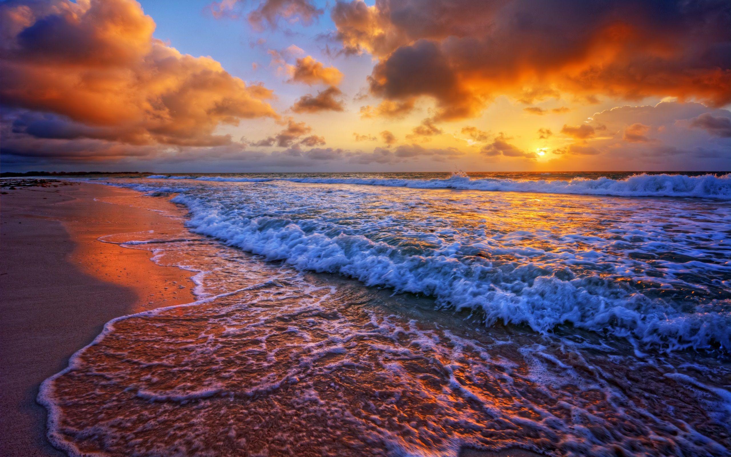 2560x1600 Sonnenuntergang, Meer, Küste, Surfen, Wellen, Wolken Hintergrundbilder. Beach sunset wallpaper, Beach wallpaper, Myrtle beach vacation