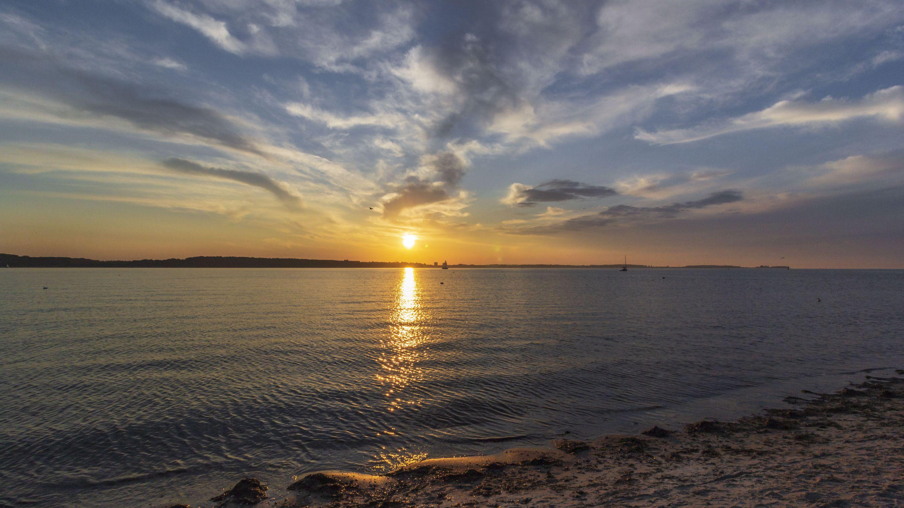 2880x1620 Hintergrundbilder. Sonnenuntergang am Meer