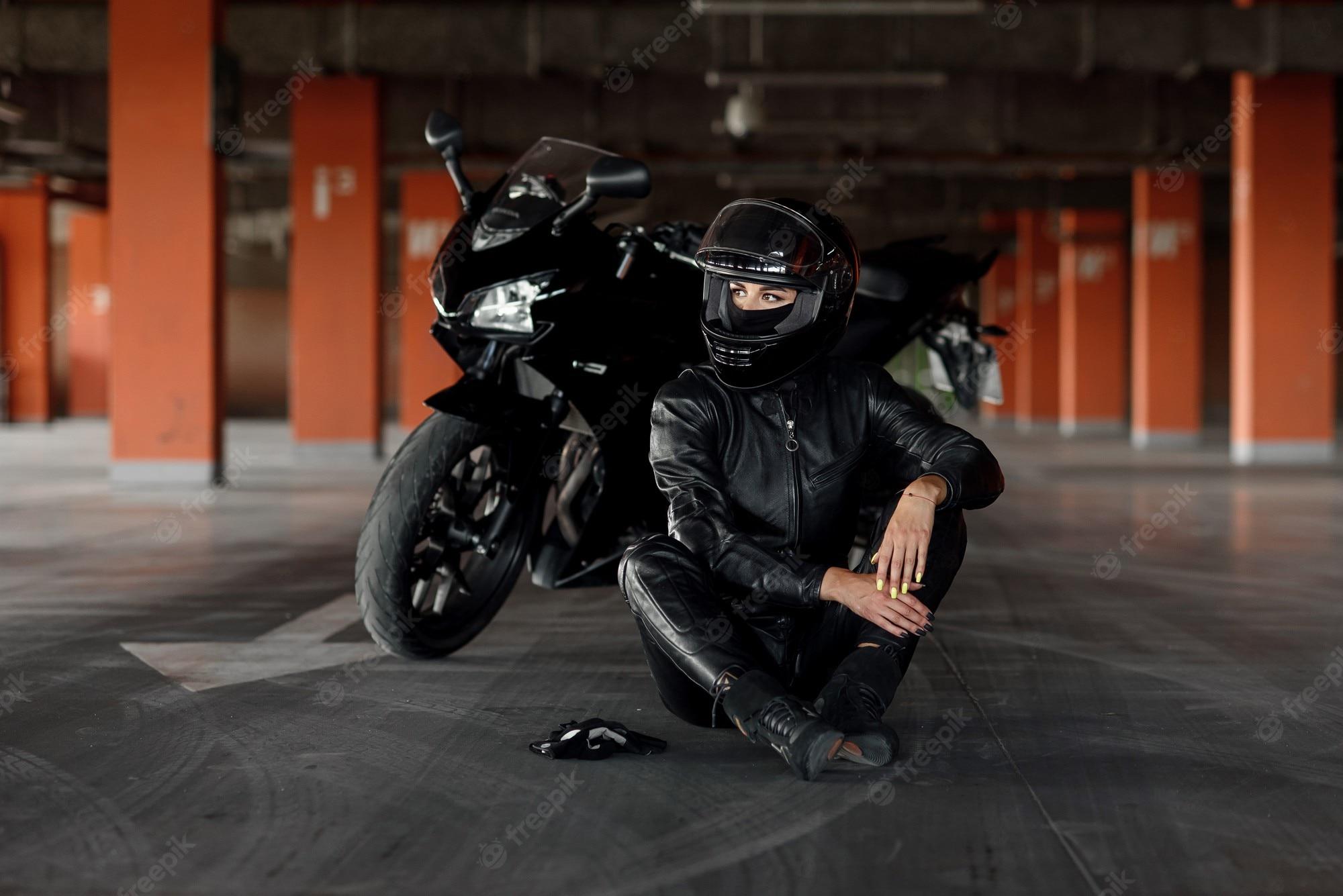 Lady Biker Wallpapers - Top Free Lady Biker Backgrounds - WallpaperAccess