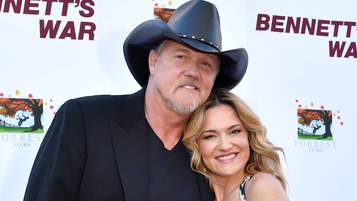 1200x675 Trace Adkins Marries Victoria Pratt, Blake Shelton Officiates