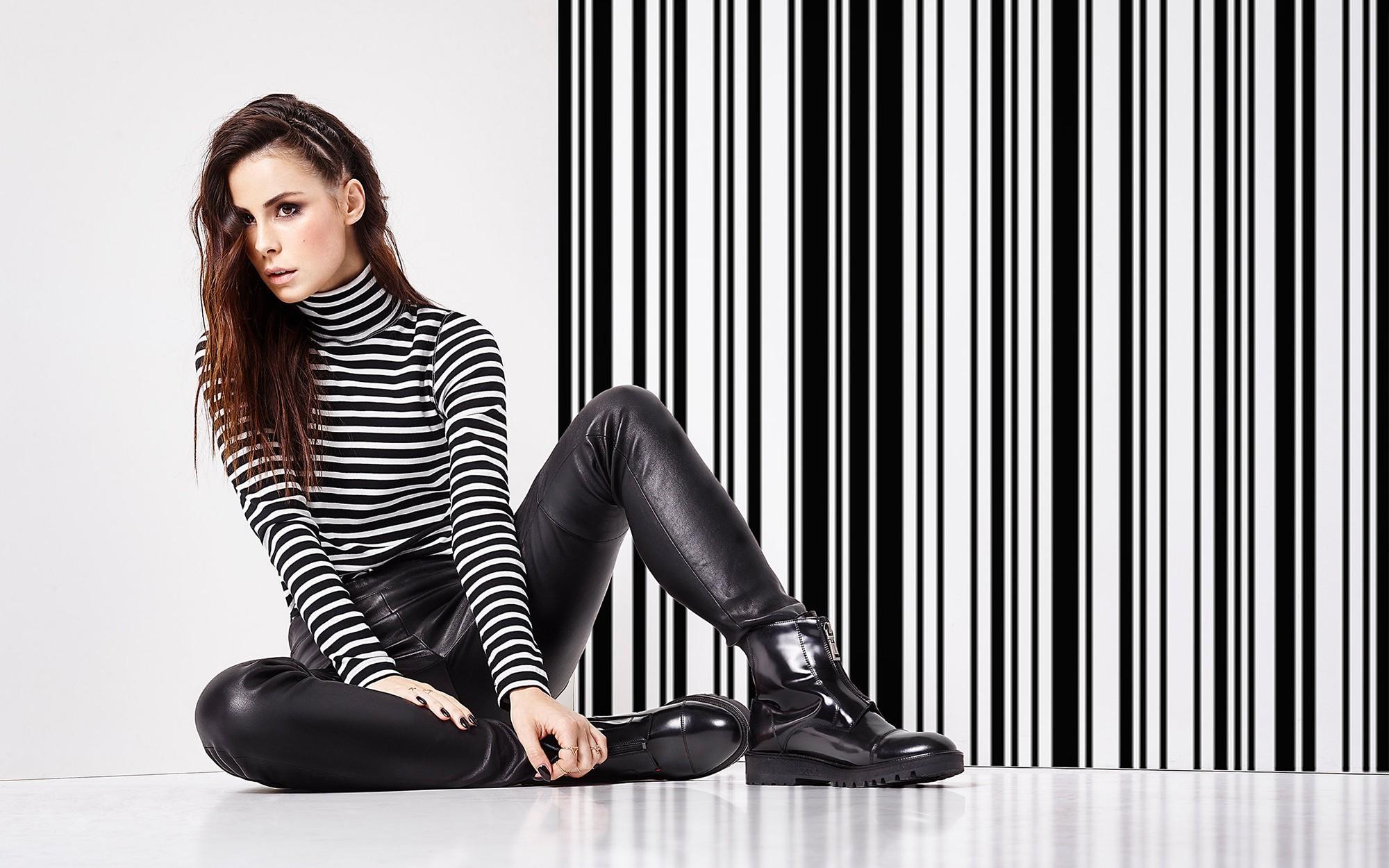 2000x1250 Lena Meyer Landrut, Singer, Celebrity, Women, Brunette Wallpaper HD / Desktop and Mobile Background