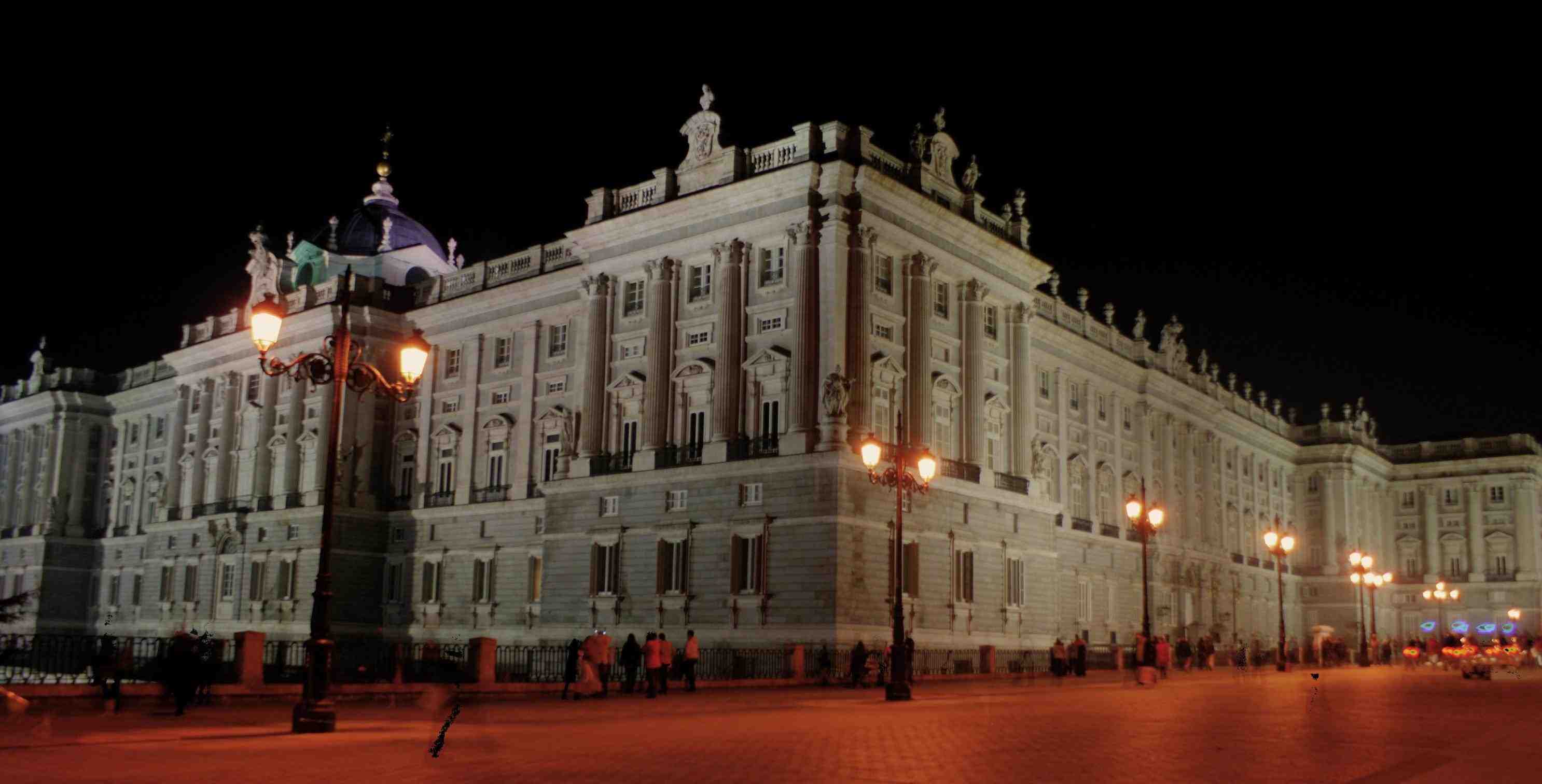 2973x1512 Download Royal Palace Of Madrid iPhone Image Background In 4K 8K Free Wallpaper