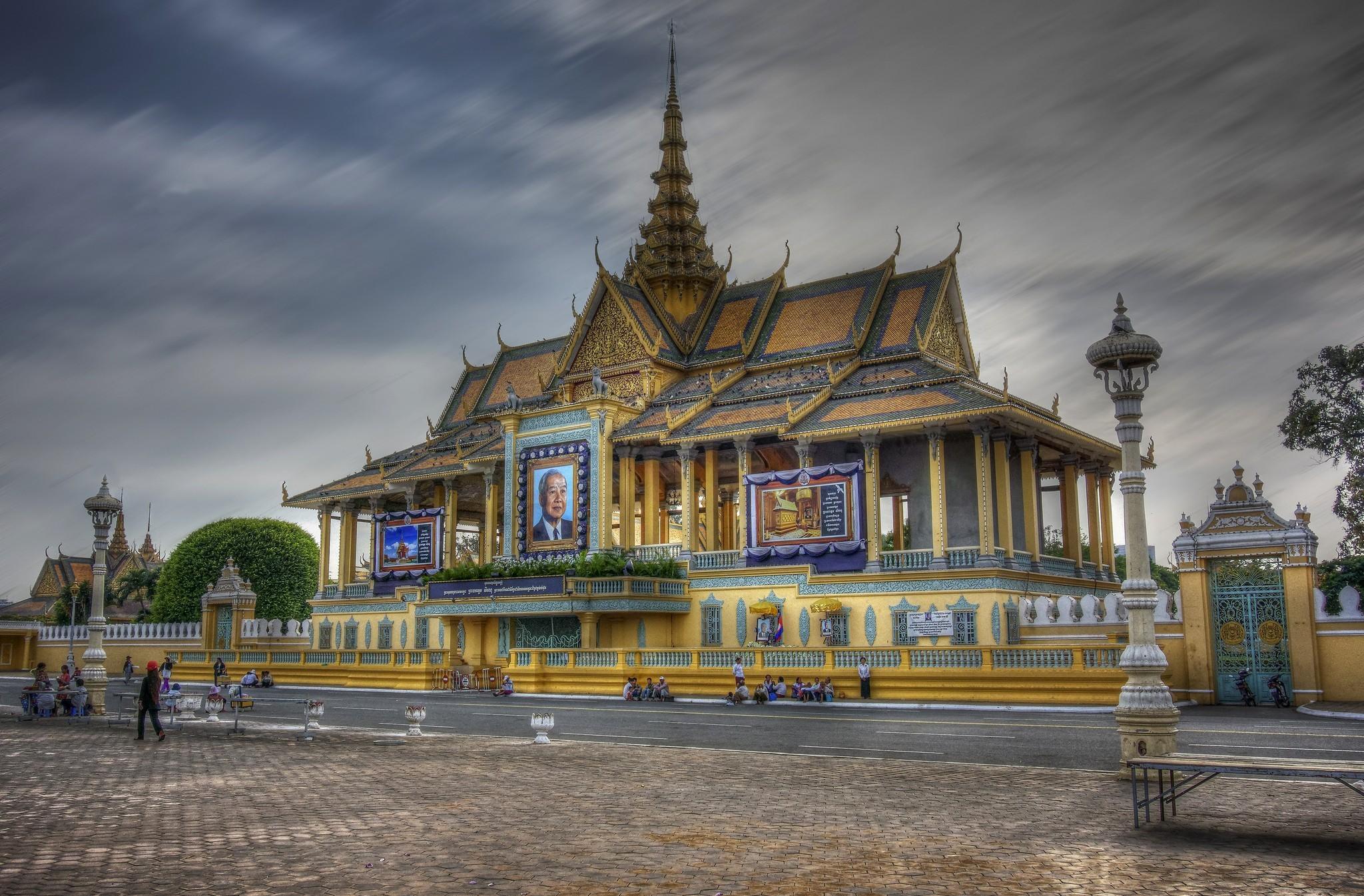2048x1346 Royal Palace, Phnom Penh HD Wallpaper and Background