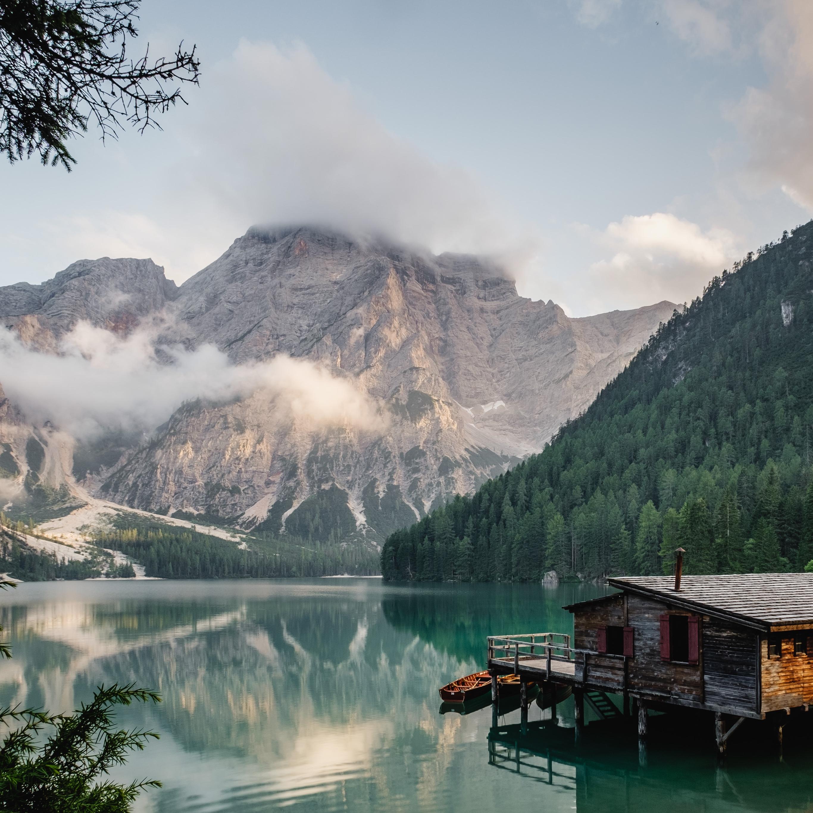 2732x2732 Wallpaper Weekends: The Serenity of a Mountain Lake for Mac, iPhone, iPad, and Apple Watch