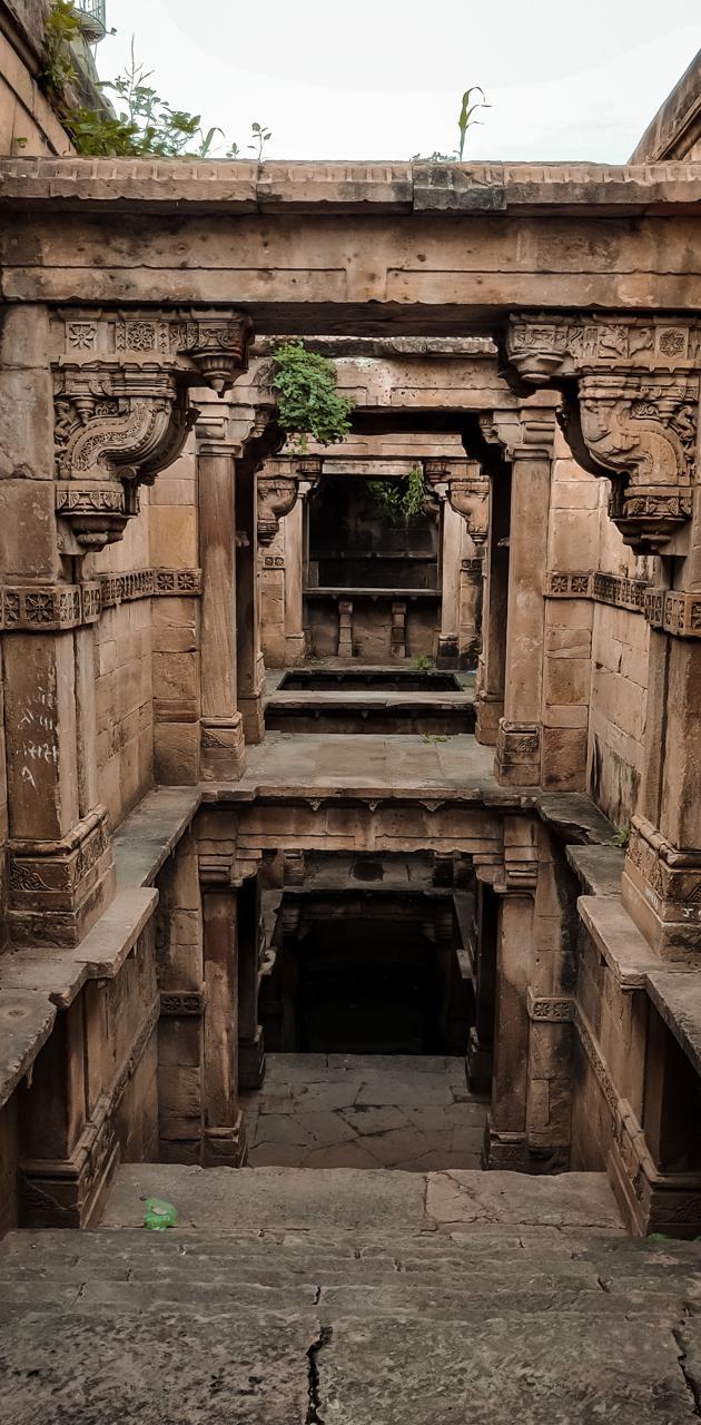 630x1280 Ancient temple wallpaper