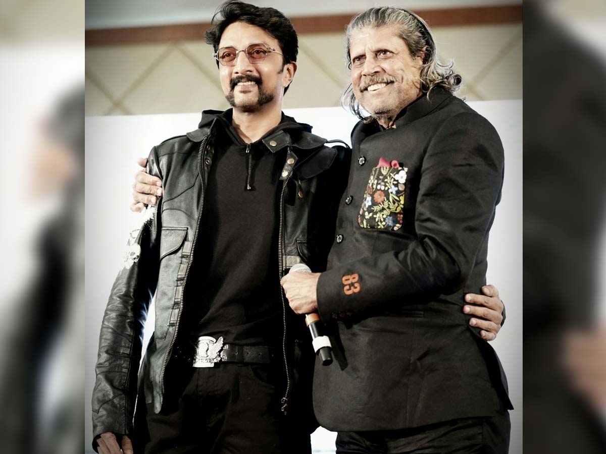1200x900 Kichcha Sudeep with Kapil Dev