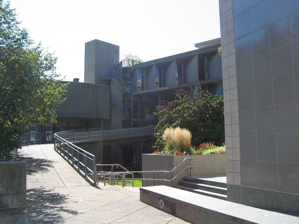 1024x768 AD Classics: Carpenter Center for the Visual Arts / Le Corbusier