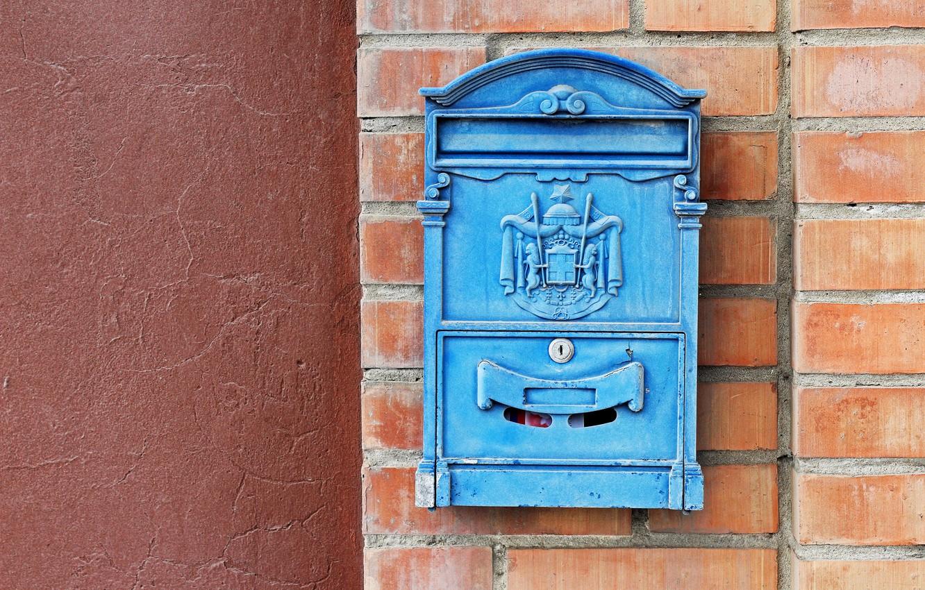 1332x850 Wallpaper red, style, castle, blue, sign, gate, Wall, bricks, box, finish, mail image for desktop, section разное