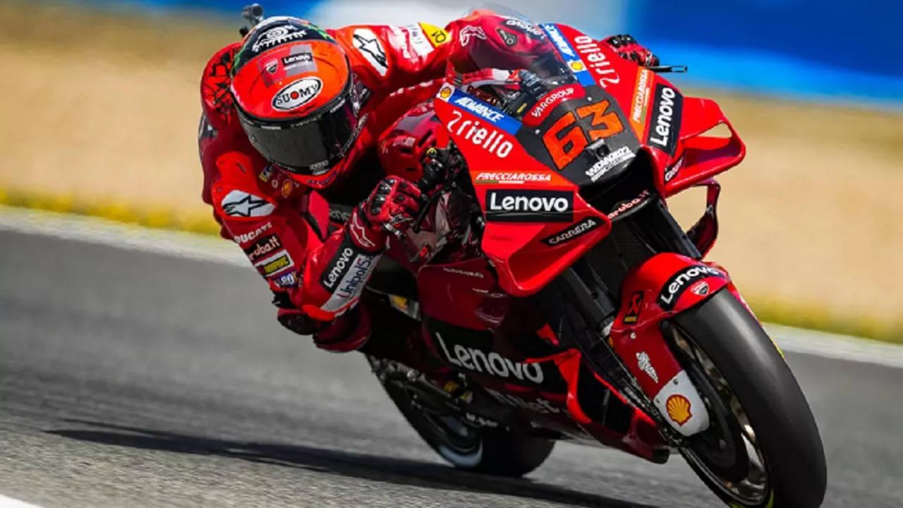 1280x720 MotoGP: Bagnaia holds off Quartararo at Jerez showdown