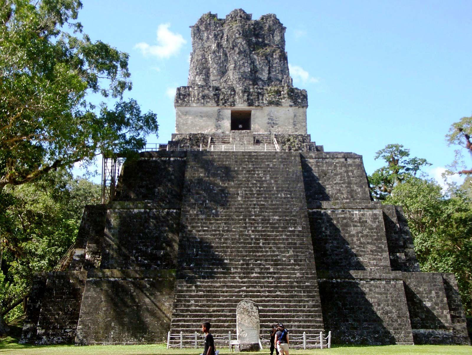 1600x1205 Tikal. archaeological site, Guatemala