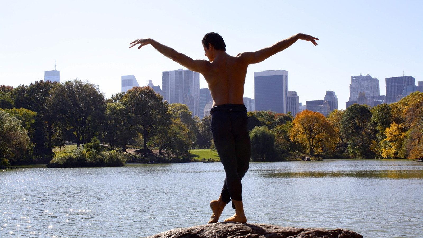 1600x900 Anatomy of a Male Ballet Dancer