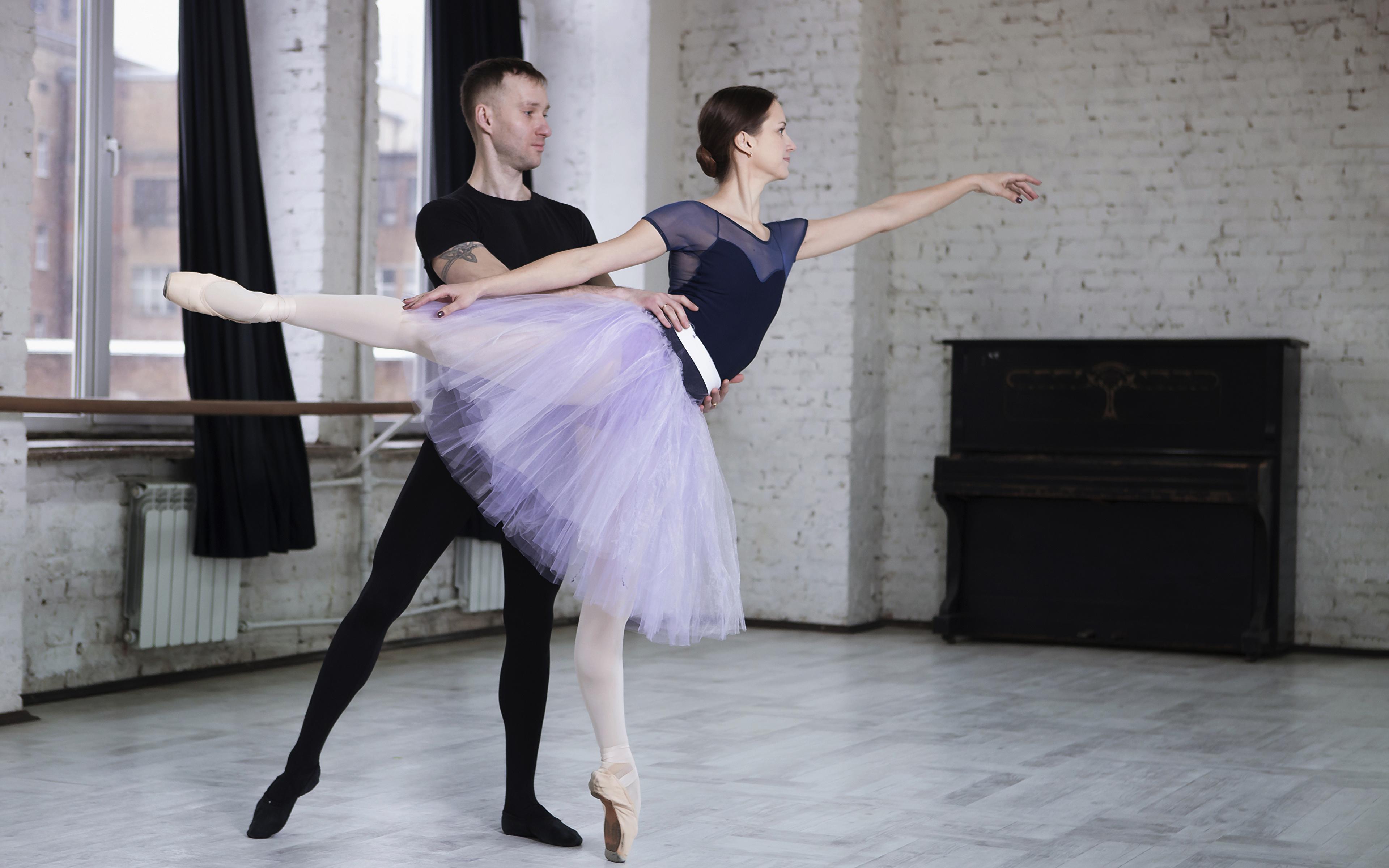 3840x2400 Desktop Wallpaper Skirt Brown haired Man Ballet 2 female 3840x2400