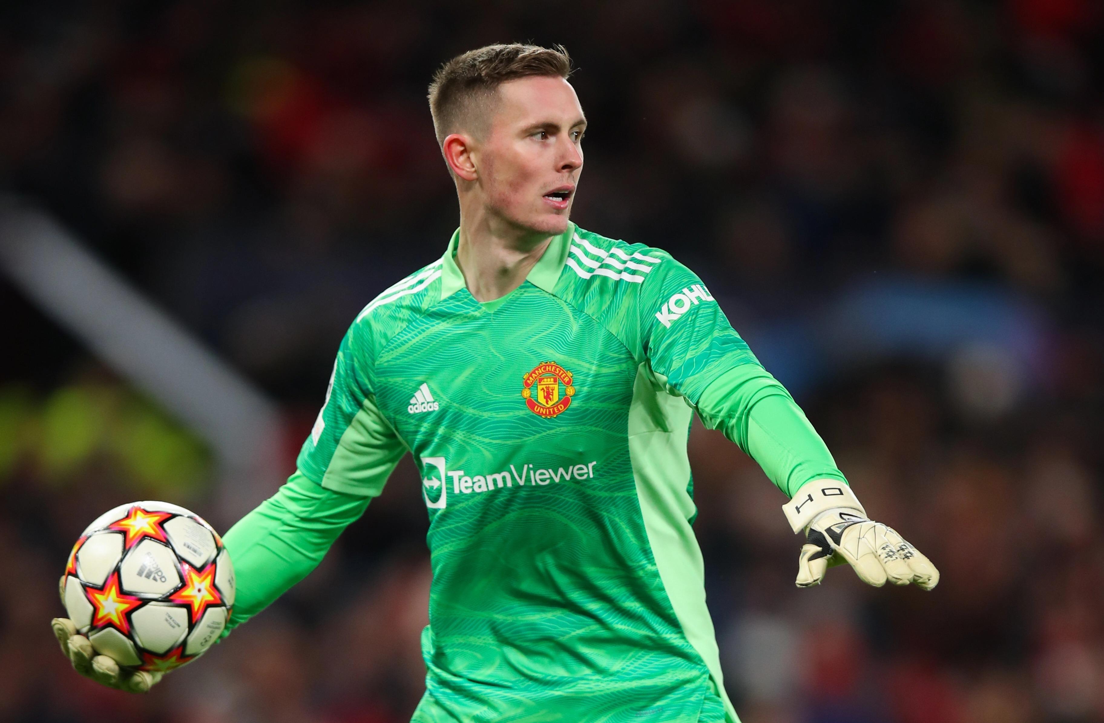 3648x2388 Man Utd keeper Dean Henderson 'on verge of Newcastle transfer after travelling to Toon for talks'