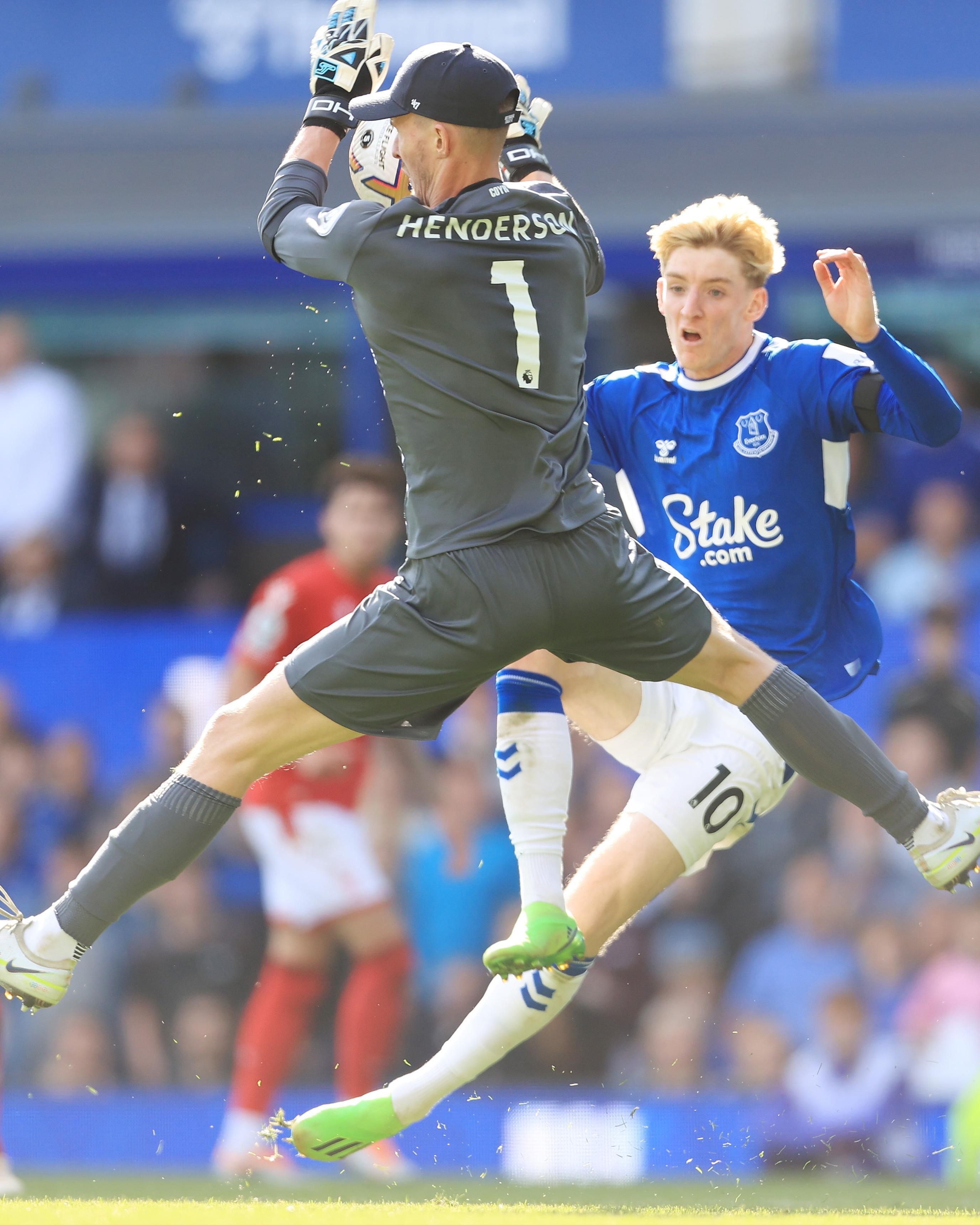 2755x3444 Manchester United's decision to loan out Dean Henderson looking foolish