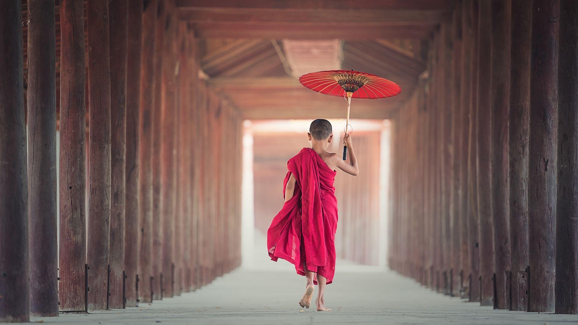1920x1080 Download wallpaper 1920x1080 boy, monk, child, umbrella, buddhism