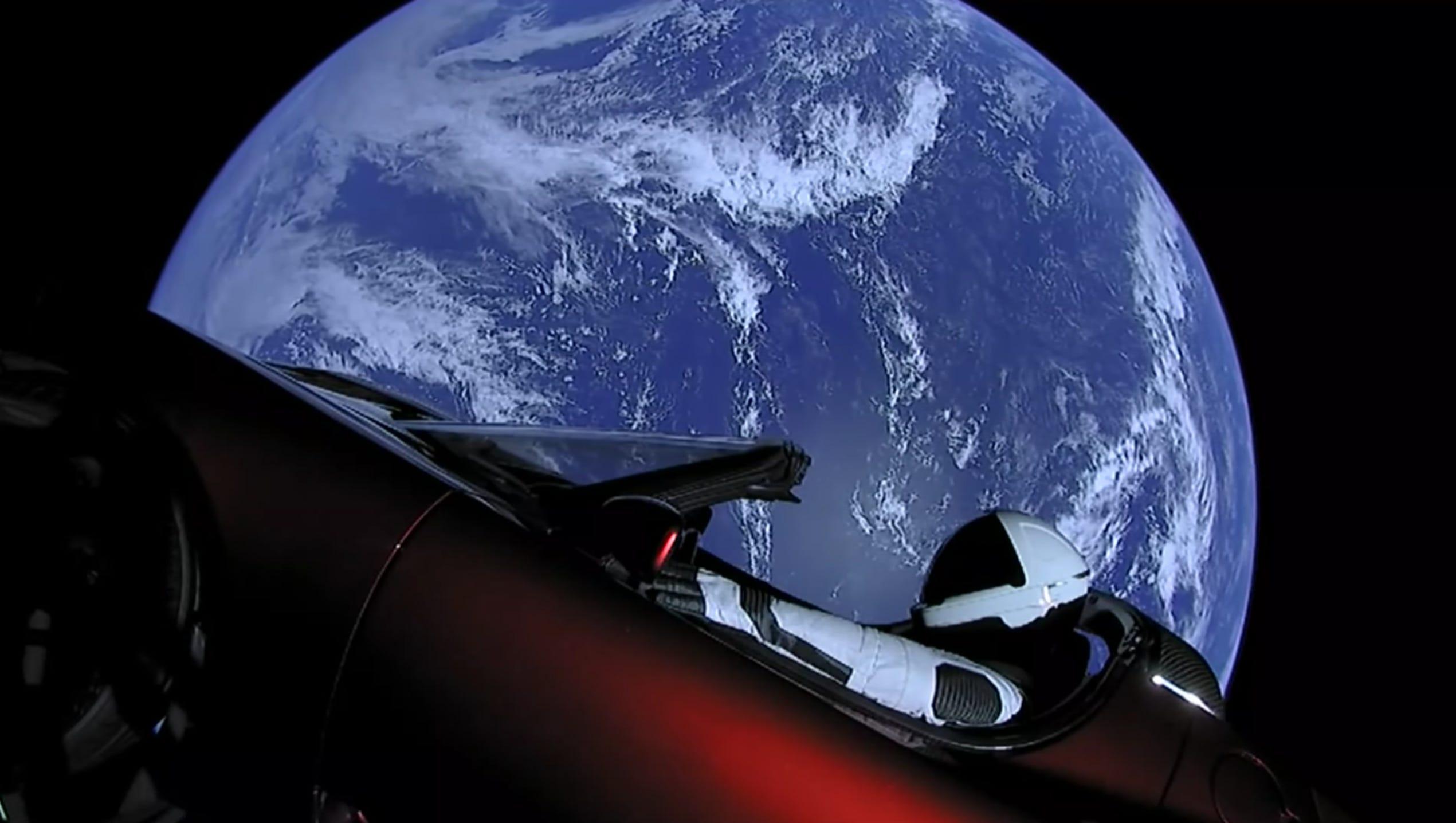 2541x1436 Floating through space, SpaceX's 'Starman' mesmerizes the world