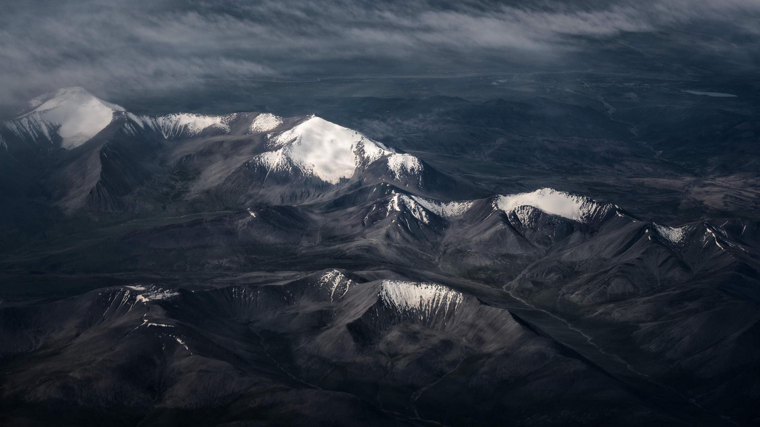 2560x1440 Wallpaper / mountains, mountain range, aerial view, peaks, snowy, 4k free download