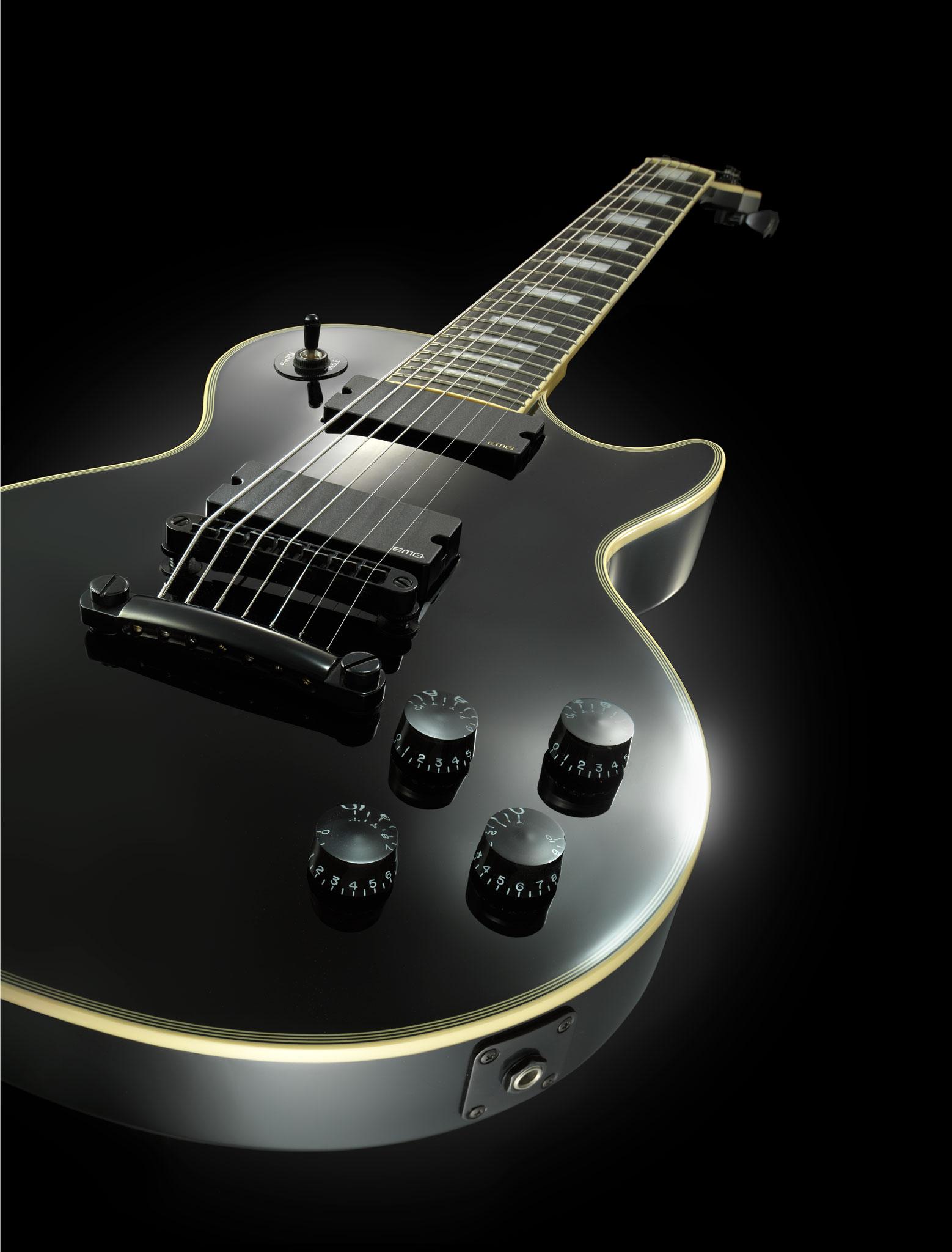 1558x2048 Electric Guitar Product Photography