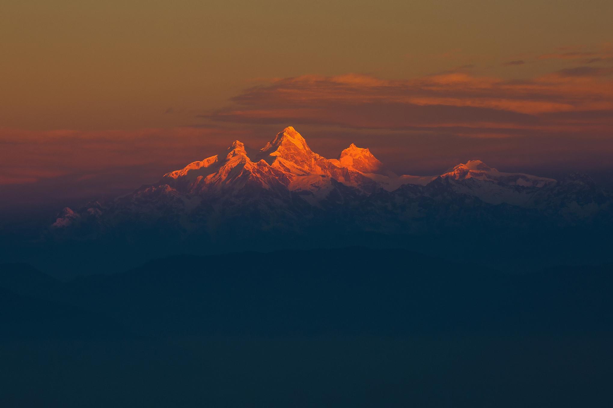 2040x1360 Download Mountain Range wallpaper for mobile phone, free Mountain Range HD picture