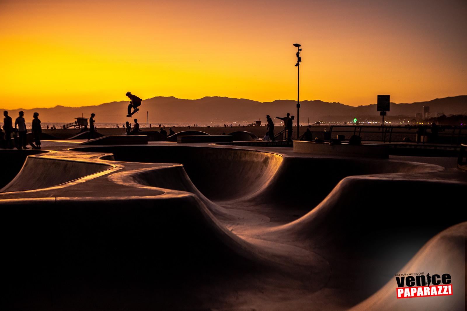 1600x1067 Watch a Venice, California sunset!