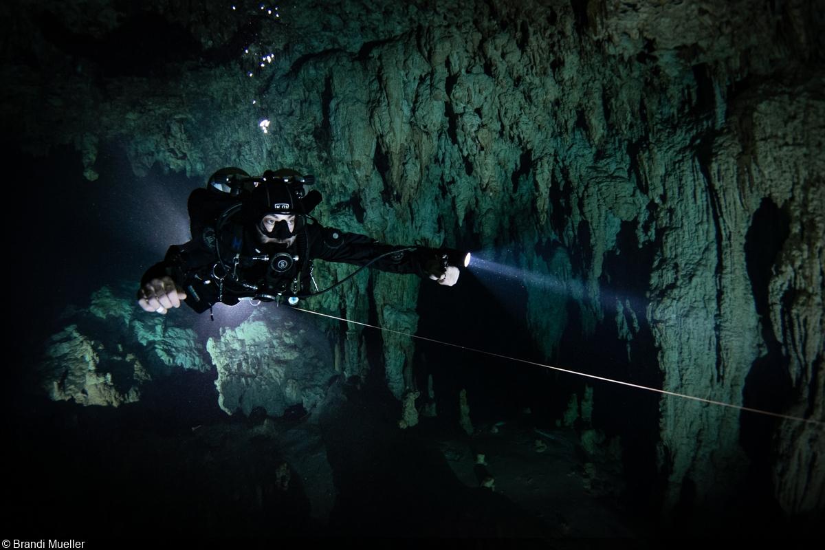 1200x800 Starting Out in Underwater Cave Photography
