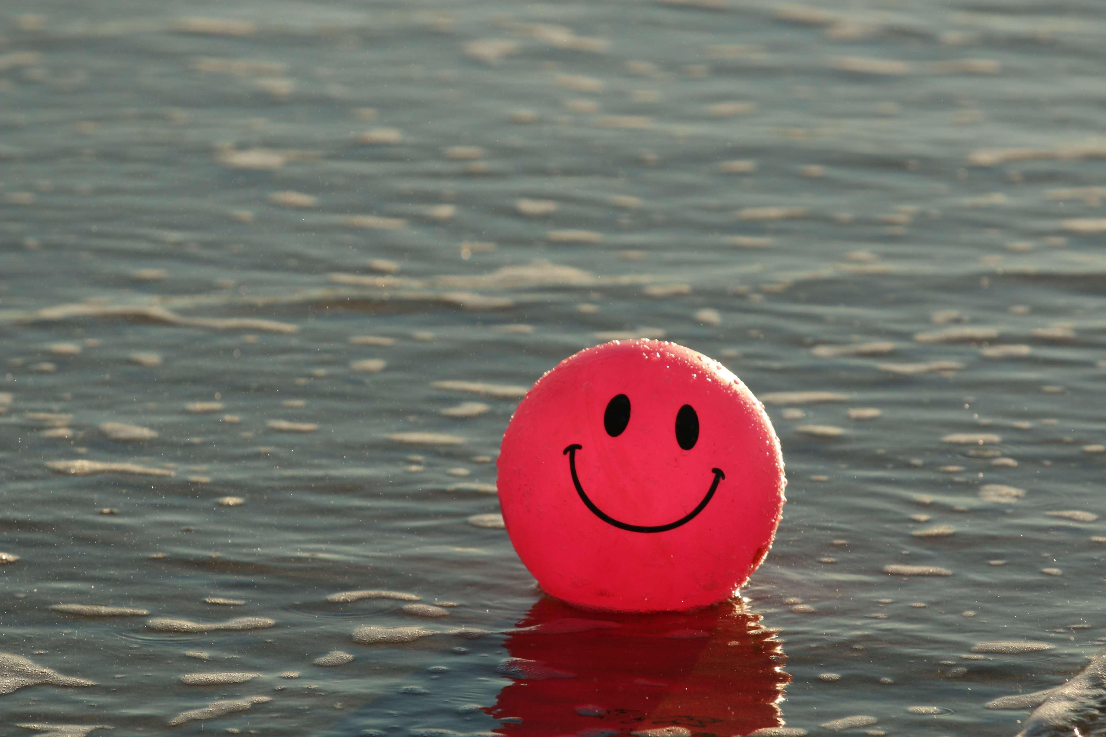 3840x2560 Free download ball beach happy ocean pink smile smiley 4k wallpaper and [3840x2560] for your Desktop, Mobile & Tablet. Explore Smile Ball Wallpaper. Smile Wallpaper, Smile Face Wallpaper, Smile Wallpaper