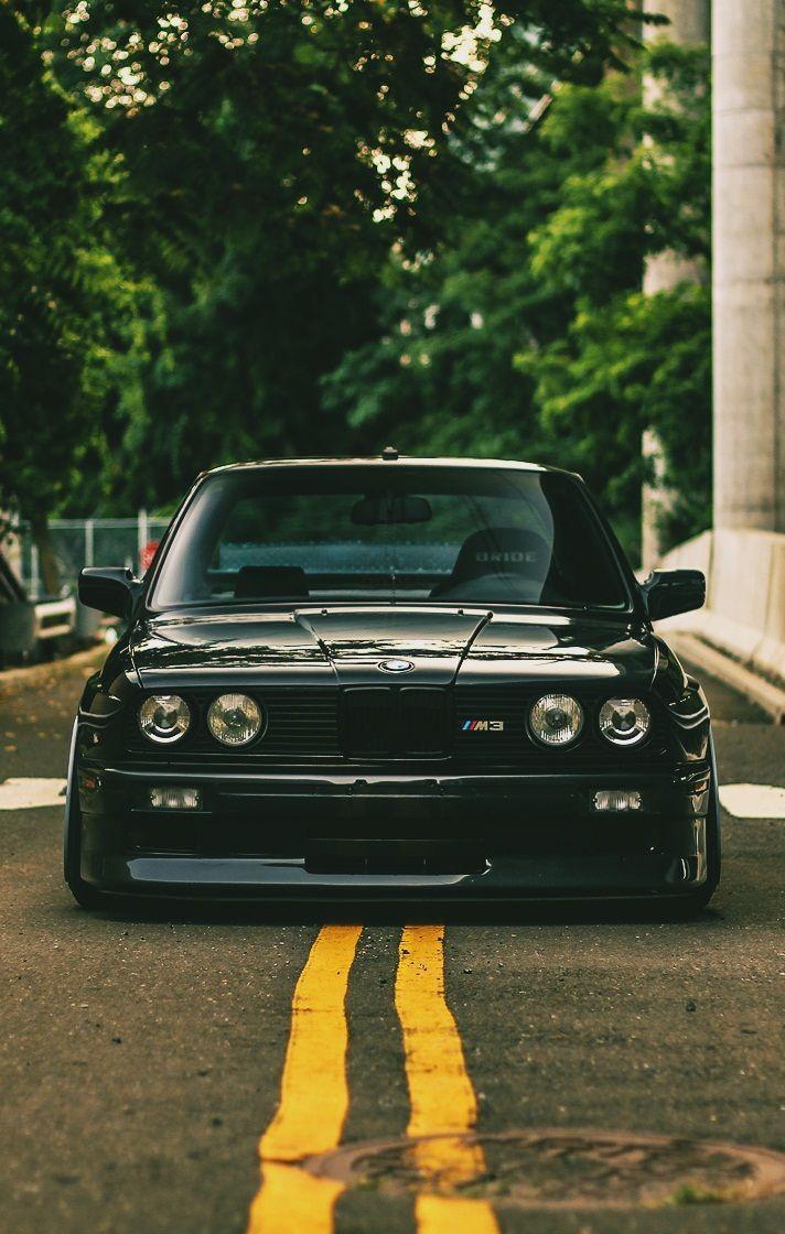 712x1120 E30 iPhone Wallpaper