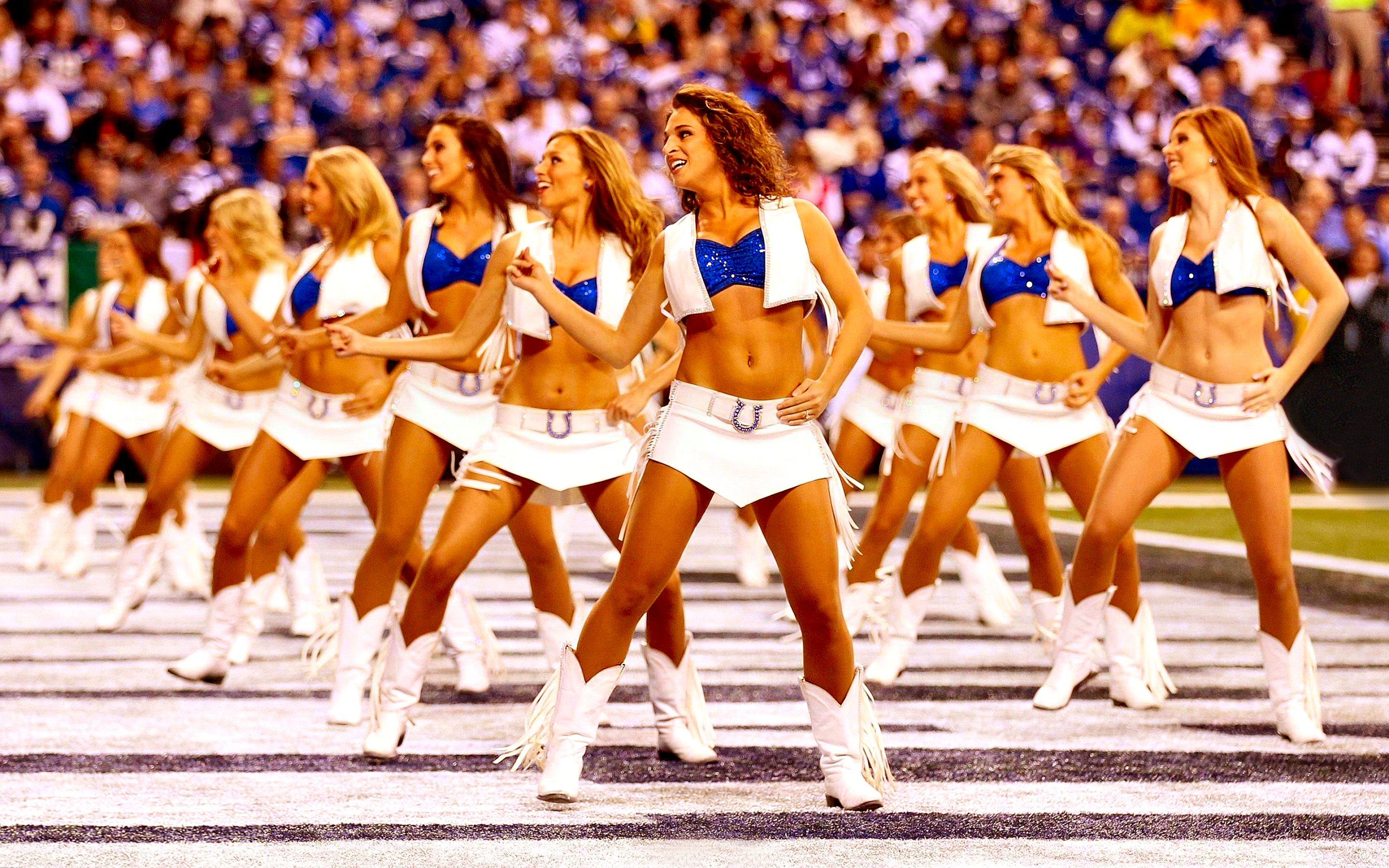 2960x1850 Cheerleader HD Wallpaper and Background