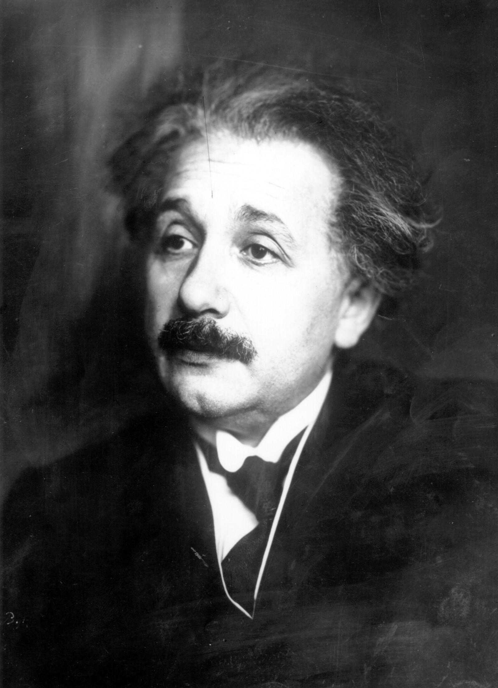 1600x2210 Albert Einstein Wallpaper HD
