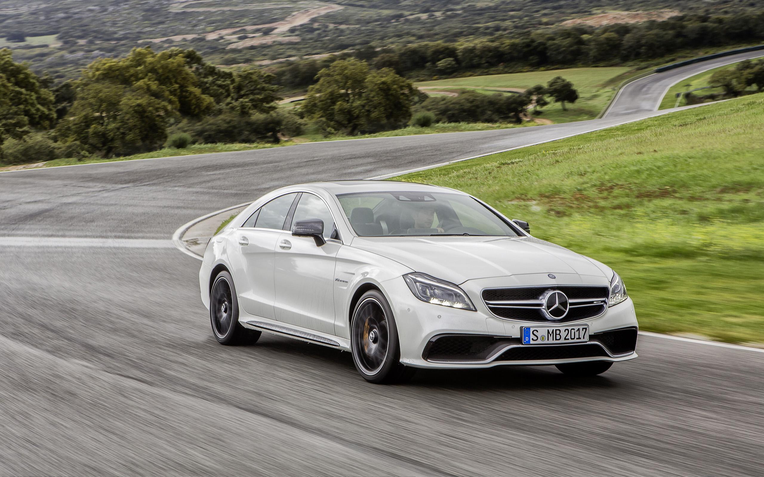 2560x1600 Mercedes Benz CLS 63 AMG Wallpaper