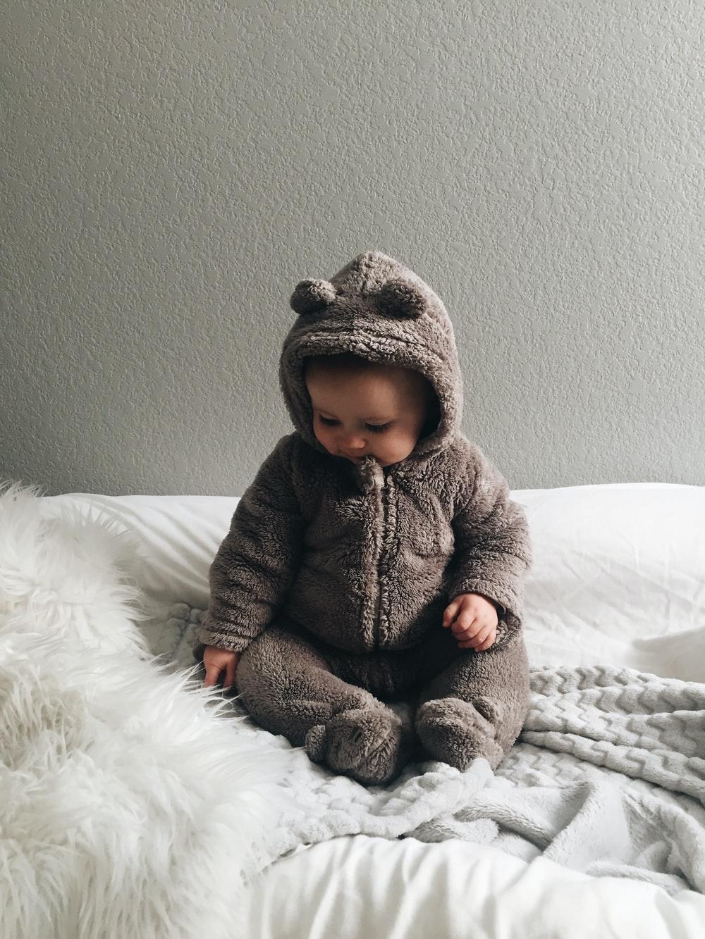 1000x1333 Baby Clothes Wallpaper
