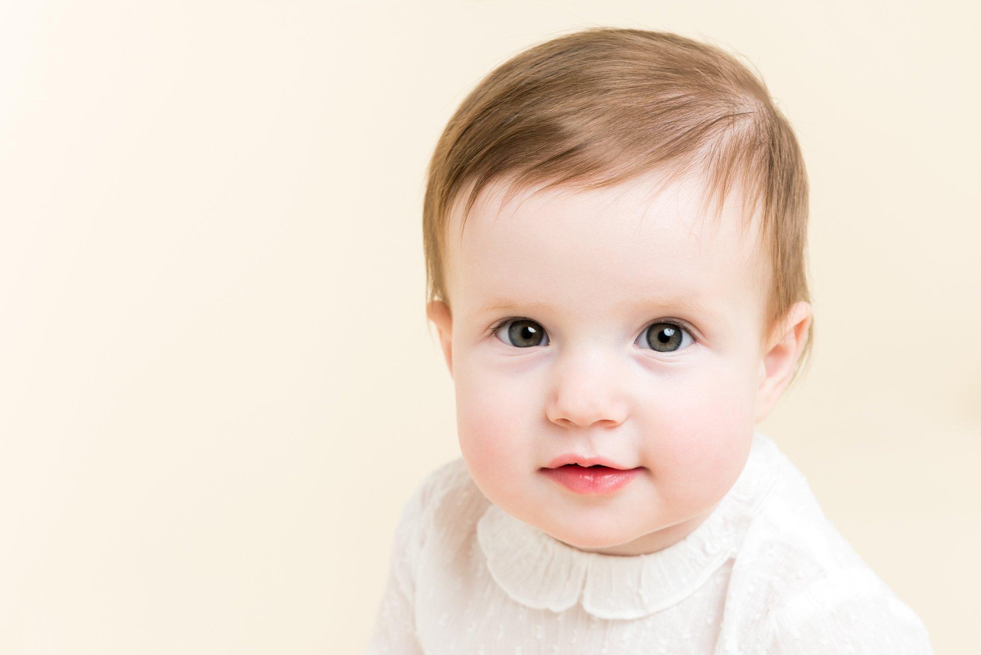 2000x1335 Choosing Clothes For Your Baby's Milestone Session