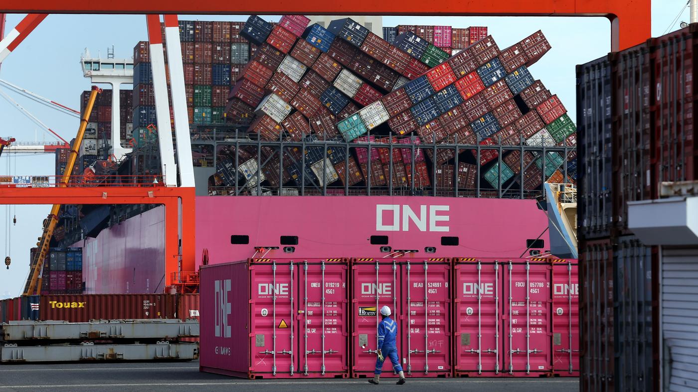 1400x787 Cargo Overboard, Intense Rolling: The Risks Of Fully Loaded Mega Container Ships