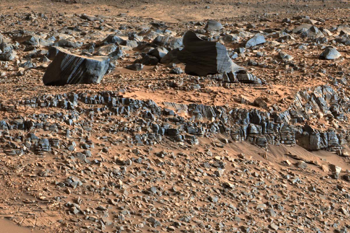 1200x800 Mars Rover Sees Signs Of Microbe Friendly Layers In Ancient Lake