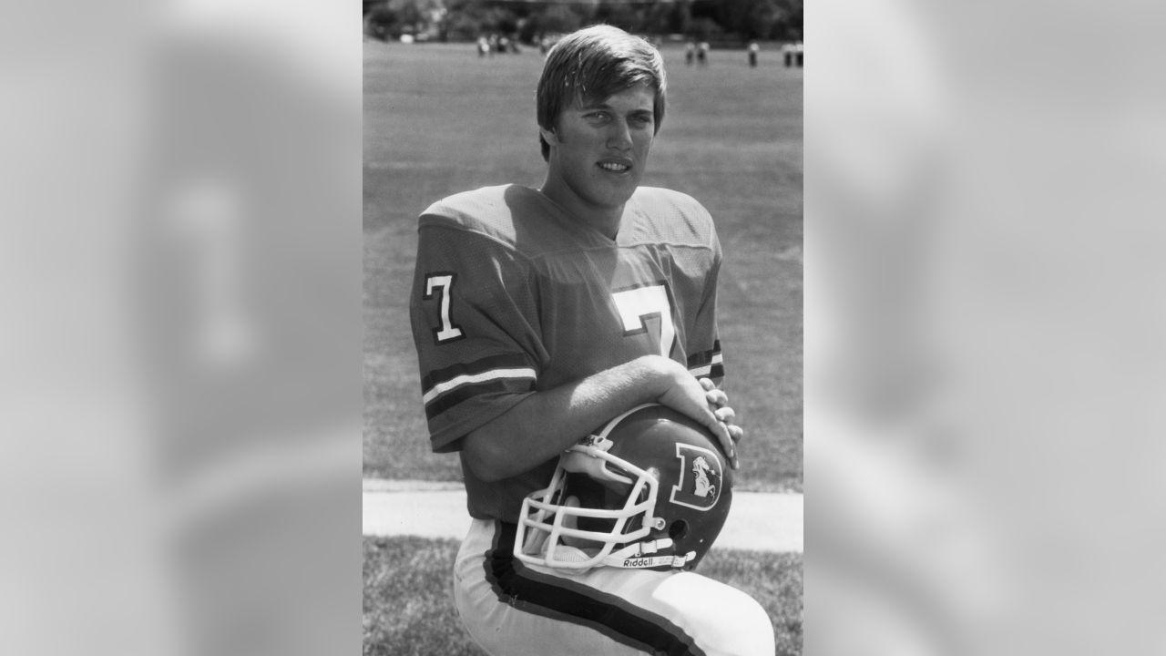1280x720 Seventh heaven: Rarely seen photo from John Elway's career in Denver