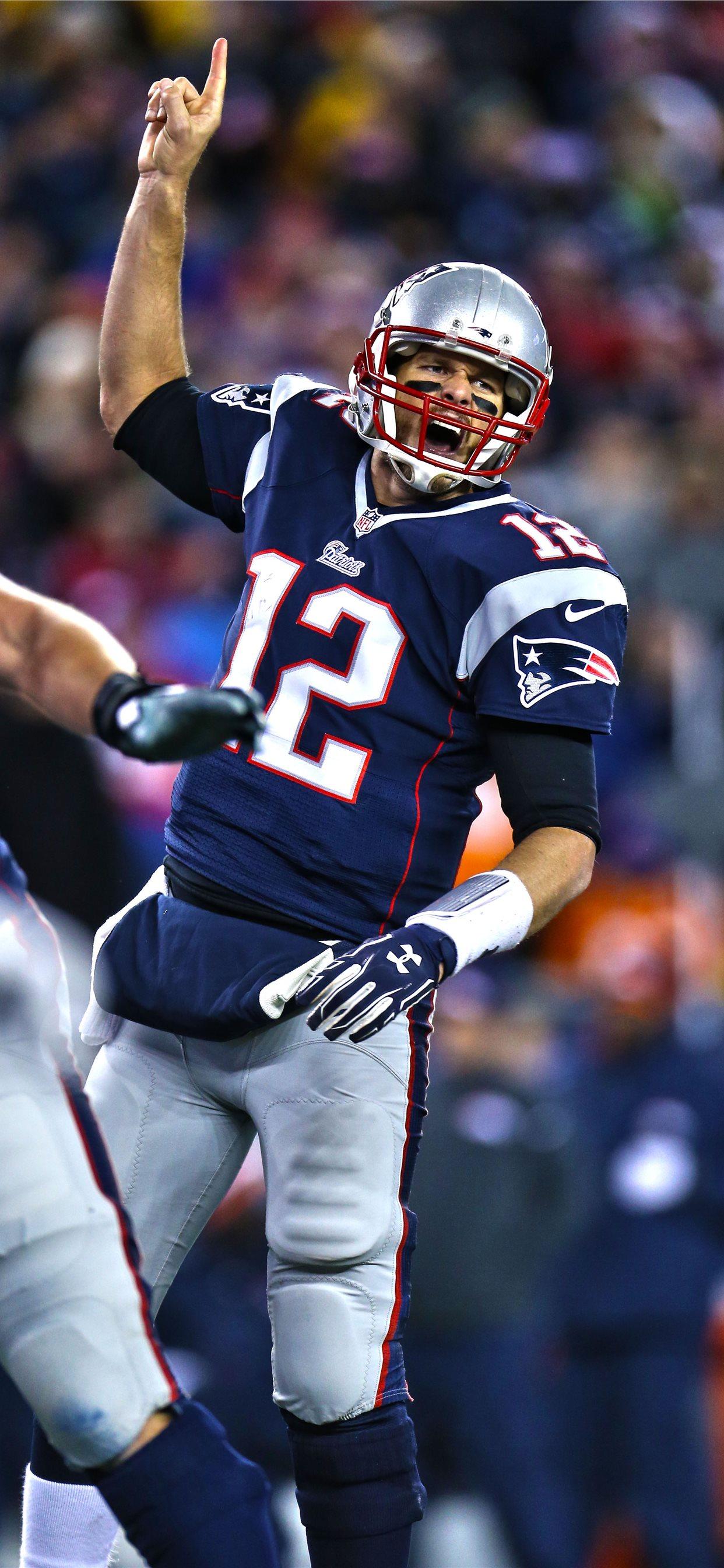 1242x2688 Tom Brady passed John Elway for the fifth most pas. iPhone X Wallpaper Free Download