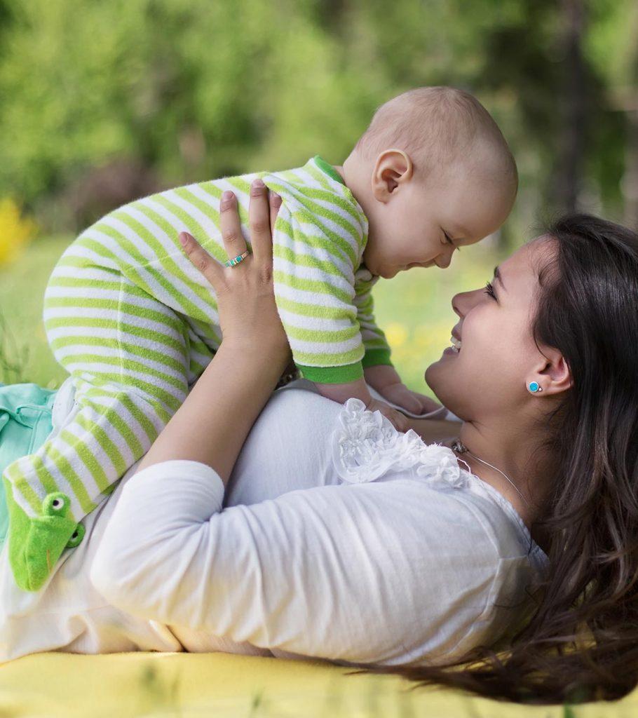 910x1024 Cute & Adorable Mother And Baby Image