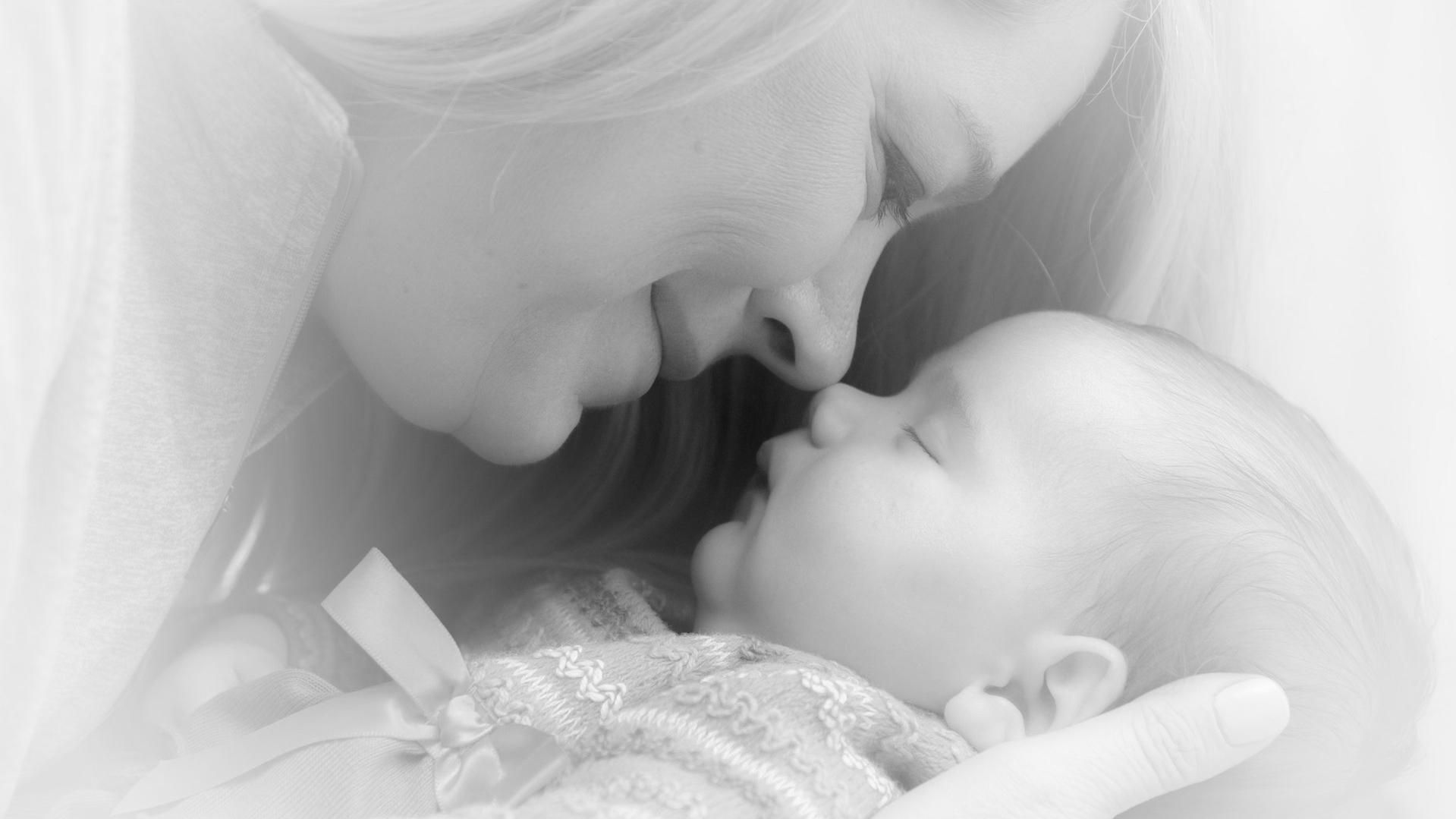 1919x1079 Mother's Day