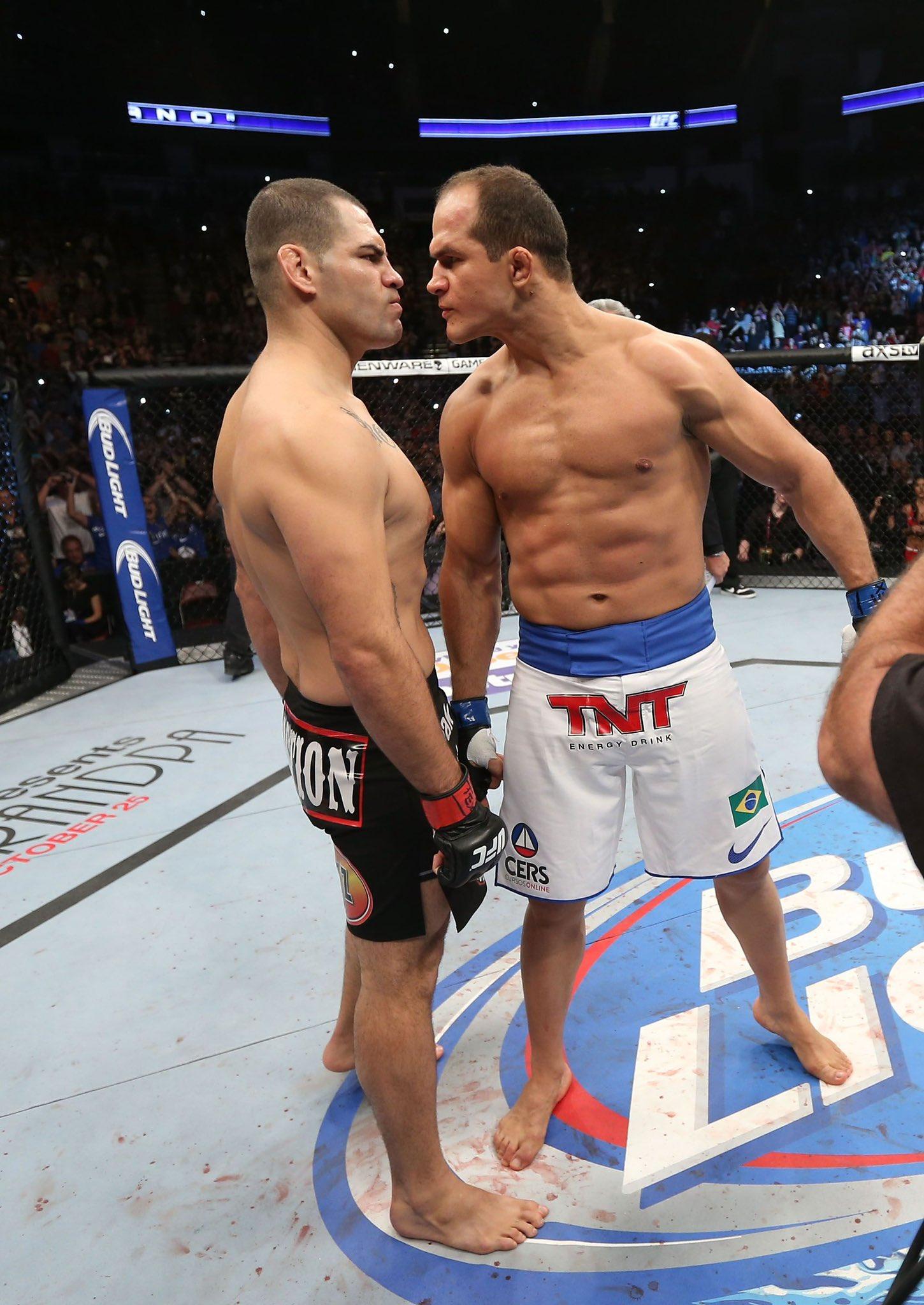 1450x2048 Fight Pics That Go Hard Velasquez meets Junior Dos Santos in the middle before their fight starts (Texas, 2013)