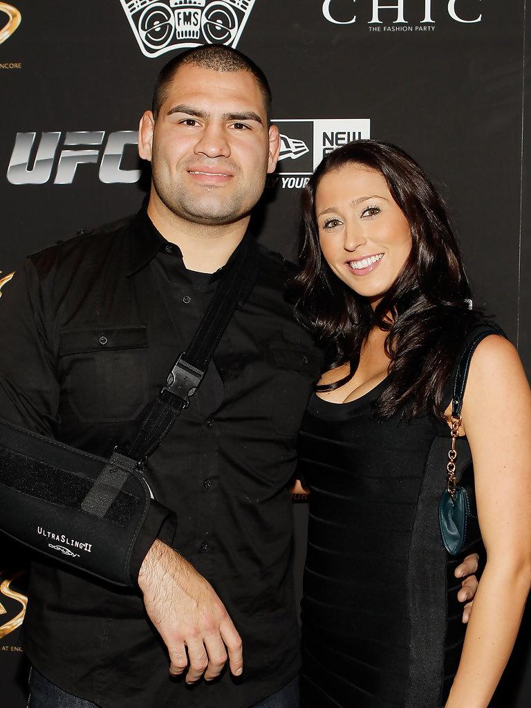 768x1024 Rey Mysterio, Cain Velasquez Velasquez Photo