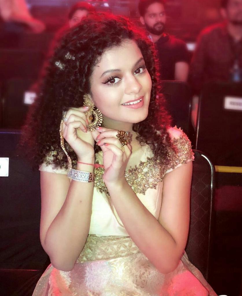 837x1024 Palak Muchhal FC ❄