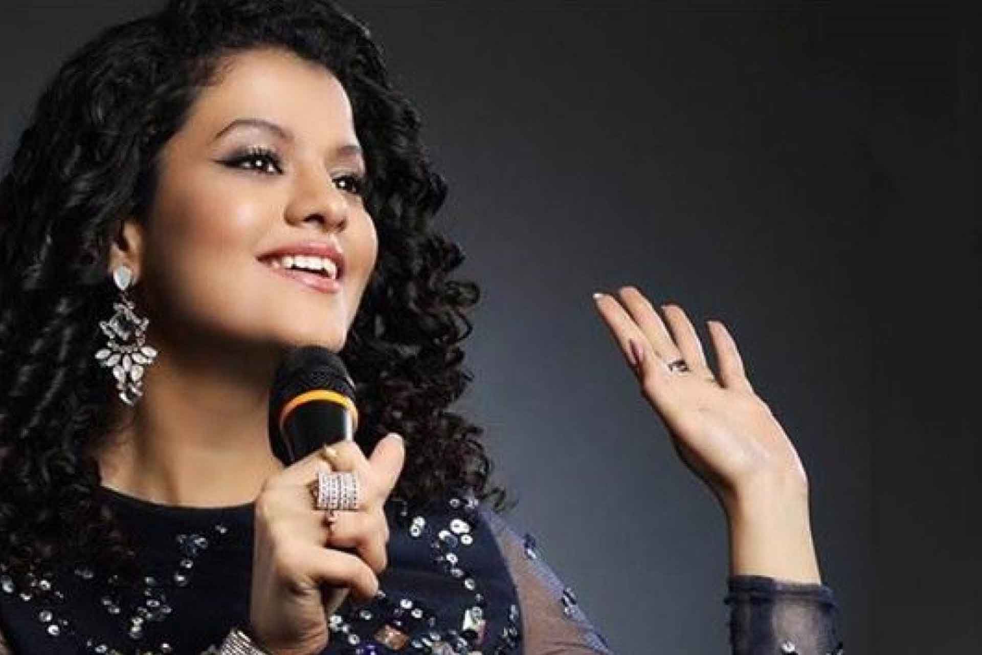 1920x1280 palak muchhal 1