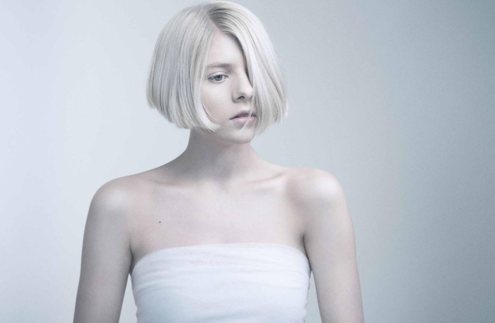 1604x1048 women, Aurora Aksnes, Musicians, Norwegian, White Hair, Short Hair, Blue Eyes, Looking Away, Aurora, Strapless Dress, White Dress Wallpaper HD / Desktop and Mobile Background
