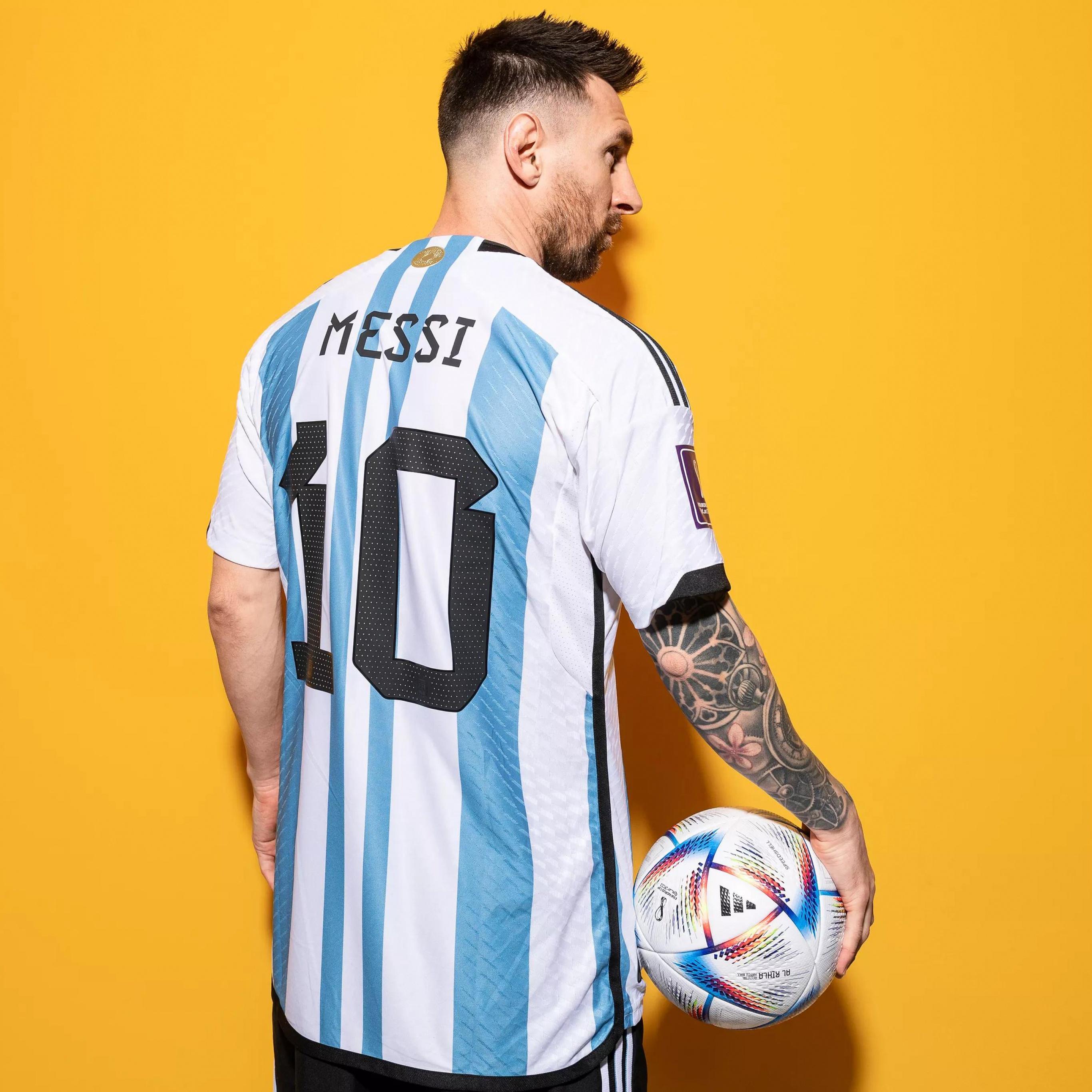 2732x2732 Lionel Messi Wallpaper 4K, Football player, Sports